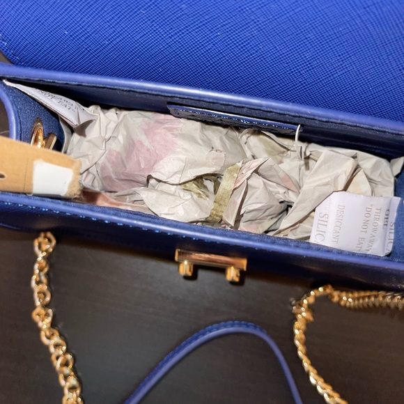 Clarks - Picture 5 of 7